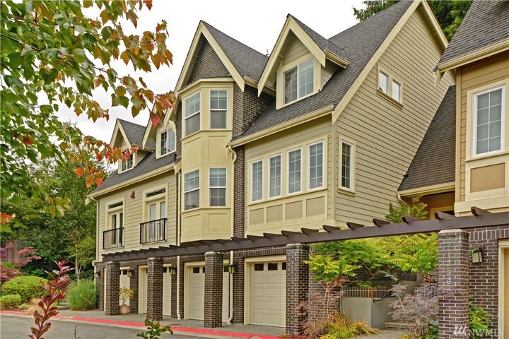 1334 Bellevue Wy SE  Bellevue WA 98004 photo