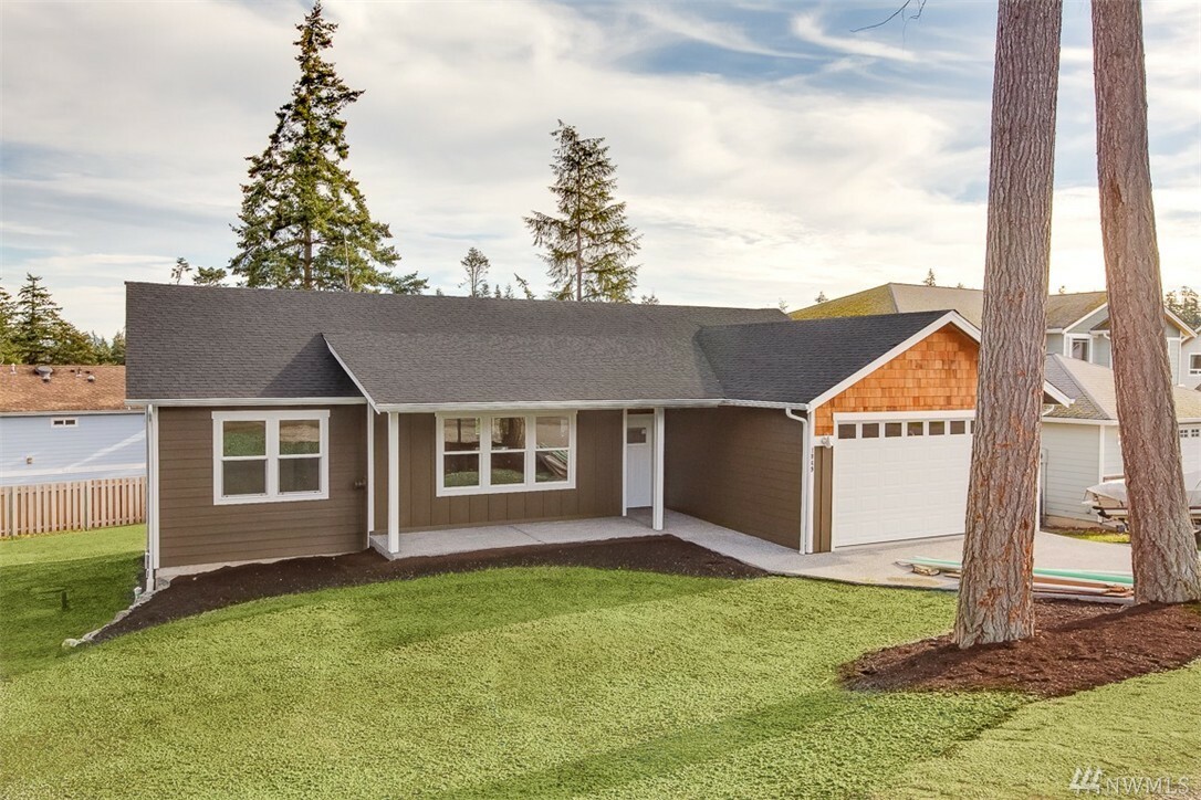 Property Photo: 1049 Cascade Lane WA 98282