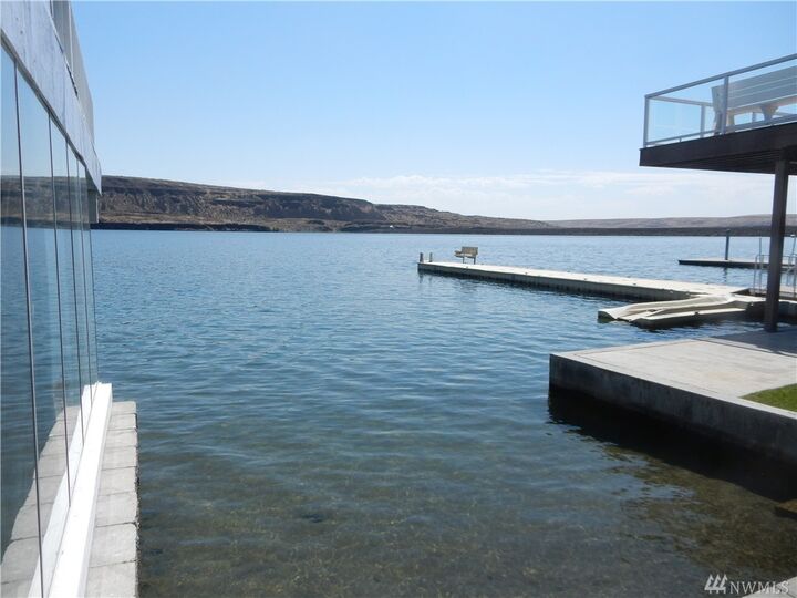 Property Photo:  24904 Long Lake Shores Dr NE 10  WA 98853 