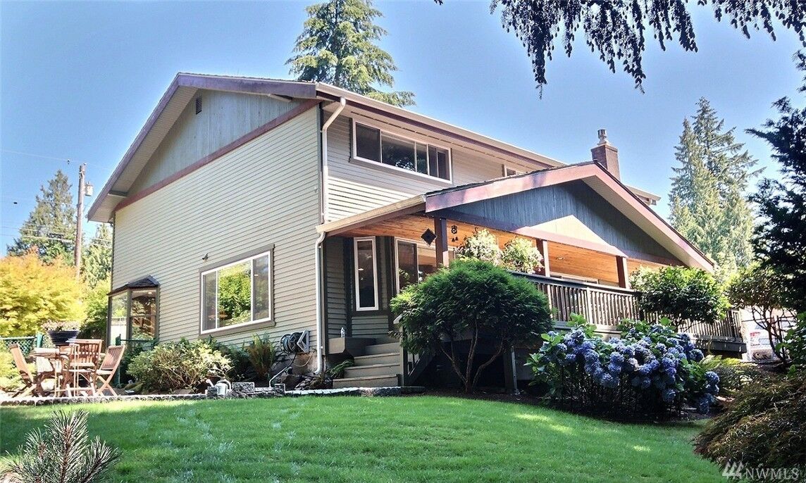 Property Photo:  13415 191st Ave SE  WA 98059 