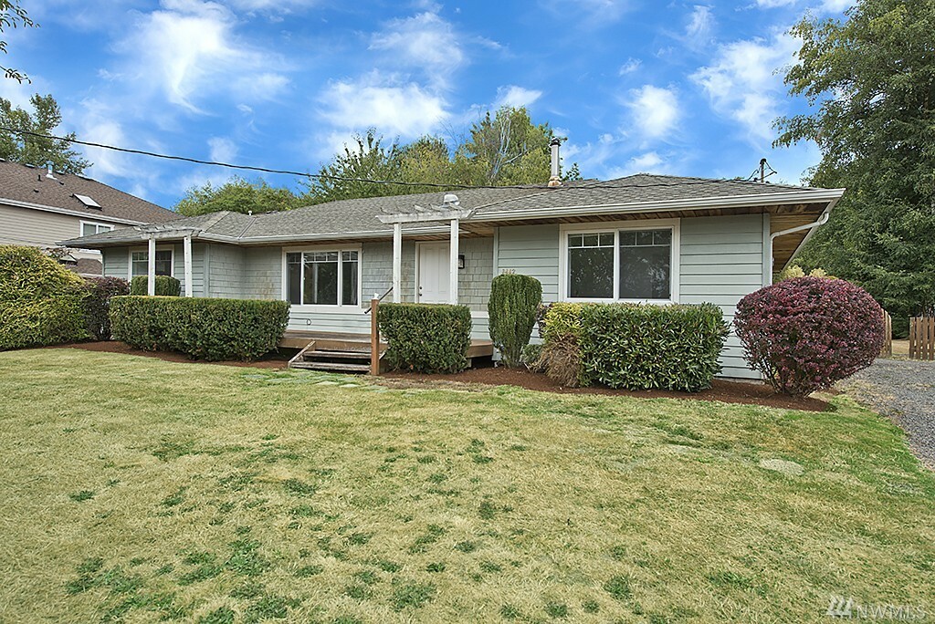Property Photo: 6442 112th Ave SE WA 98006