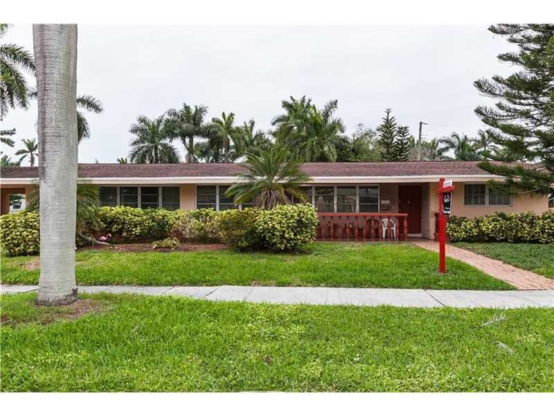 Property Photo: 1002 N 13th Ct FL 33019