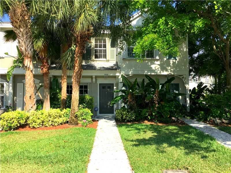 Property Photo:  7922 Sanibel Dr 7922  FL 33321 