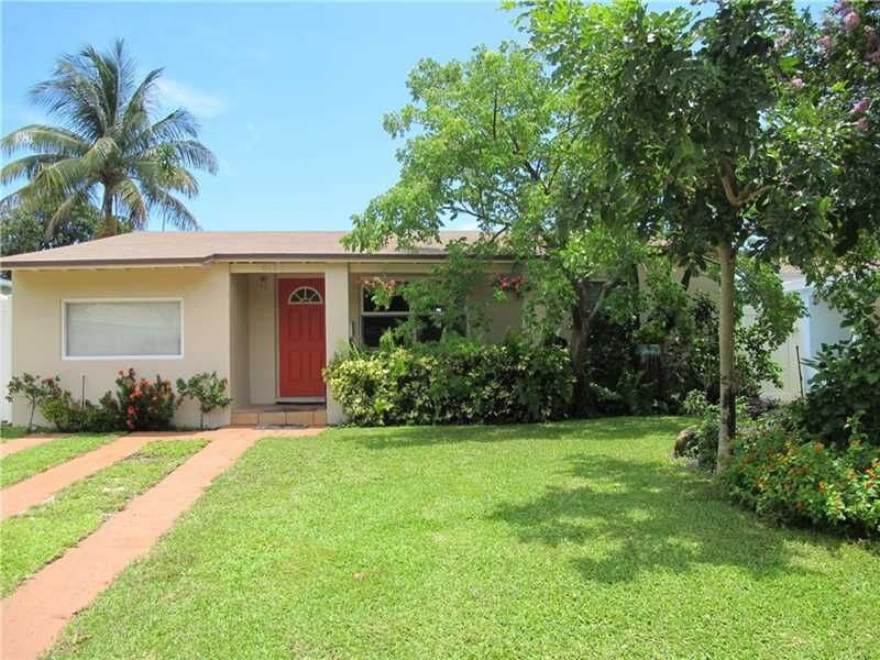 Property Photo: 5156 NE 3rd Ave FL 33334