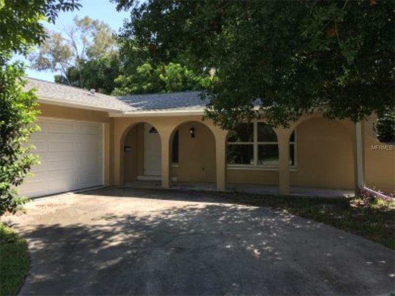 Property Photo:  5601 Venetian Boulevard NE  FL 33703 