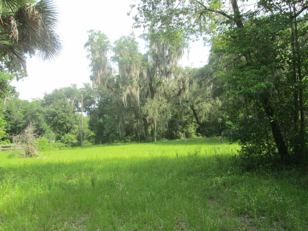 Property Photo:  108 W Manitoba Street  FL 32140 