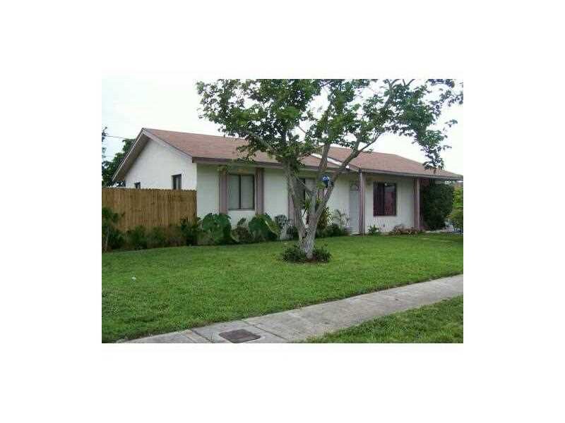 Property Photo:  4231 SW 55th Av  FL 33314 