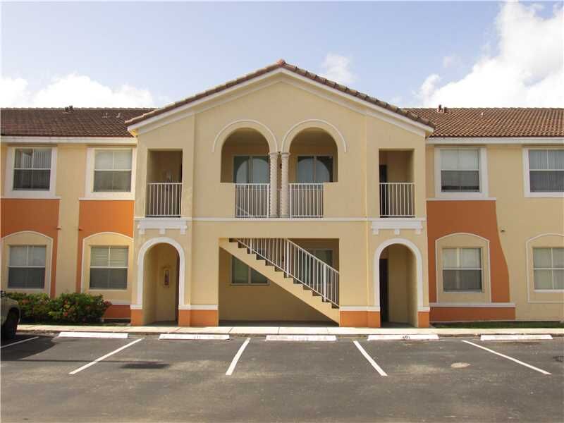 Property Photo:  1661 SE 29 Ct 203  FL 33035 