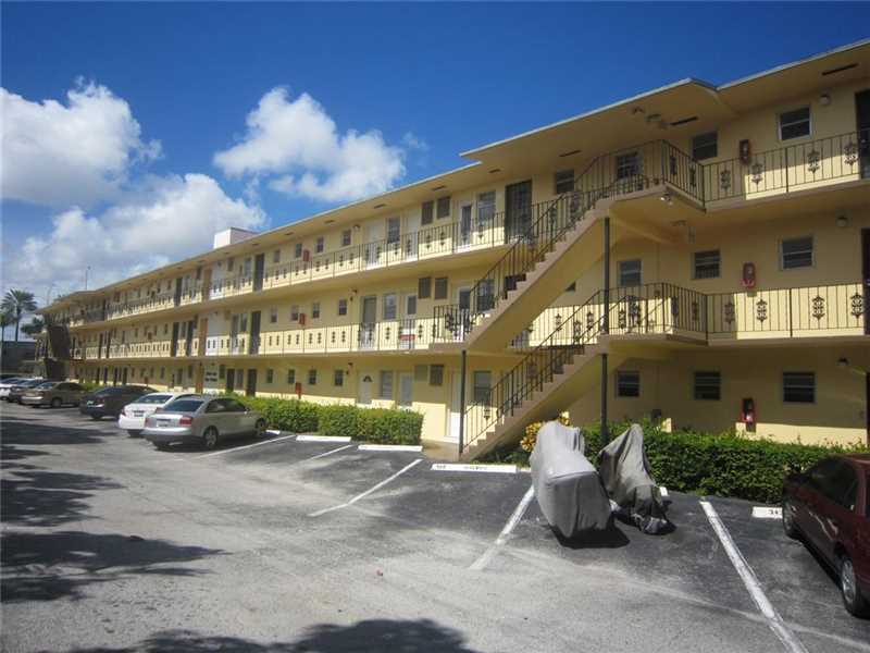 Property Photo: 2790 NE 201 Te H217 FL 33180