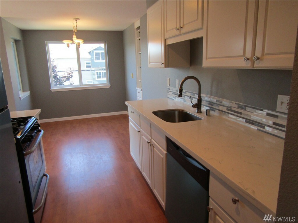 Property Photo:  2448 NW 59th St 303  WA 98107 