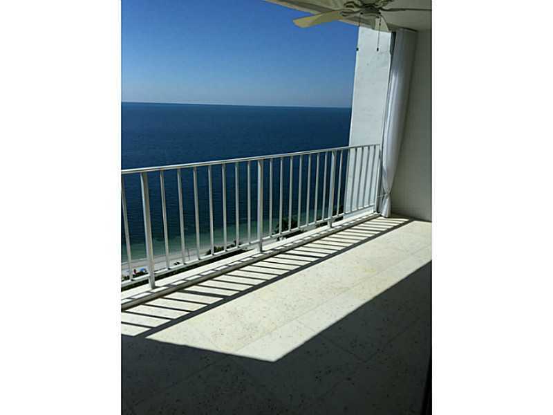 Property Photo:  881 Ocean Dr 19D  FL 33149 