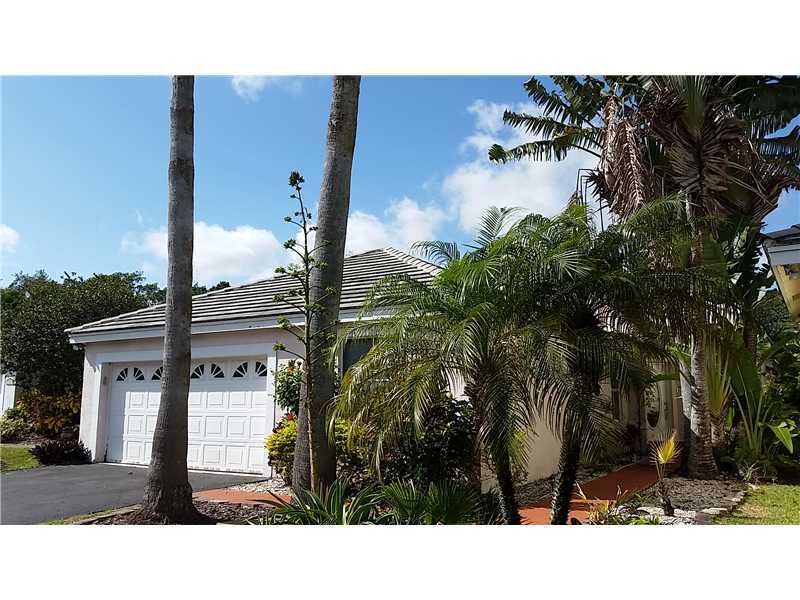 Property Photo:  105 Bayridge Dr  FL 33326 