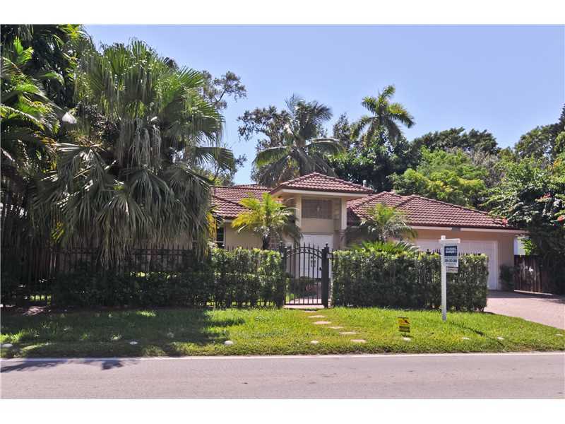 Property Photo: 4190 Loquat Av FL 33133