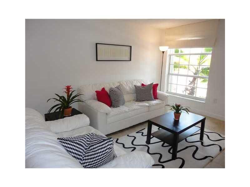 Property Photo: 5142 114 Ct 5142 FL 33178