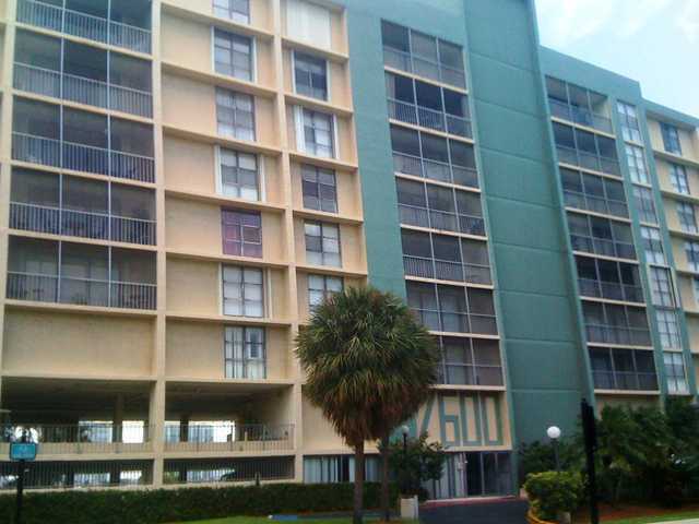 Property Photo: 17600 N Bay Rd N903 FL 33160