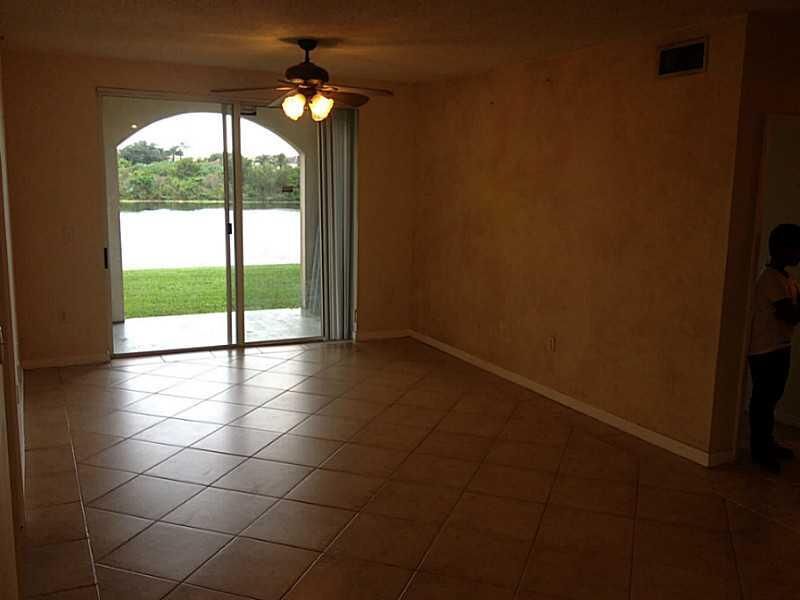 Property Photo:  2401 W Preserve Wy 104  FL 33023 