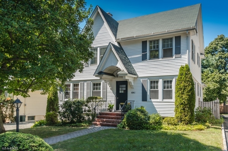 Property Photo:  641 Maye St  NJ 07090 