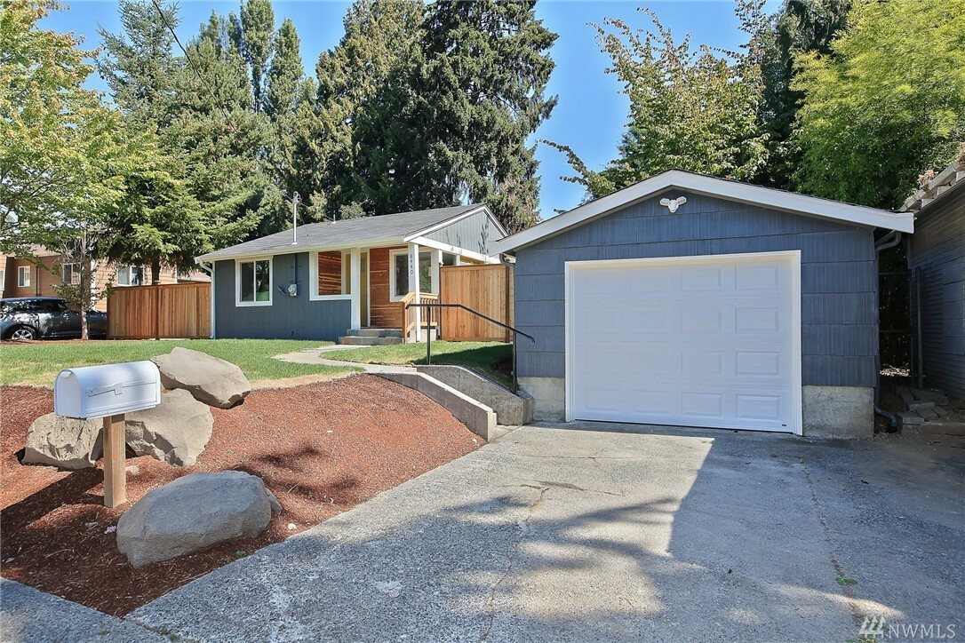 Property Photo:  8440 47th Ave S  WA 98118 