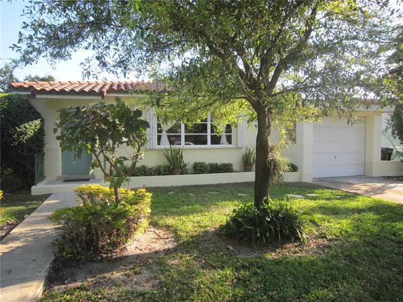 Property Photo: 1830 NE 171 St FL 33162