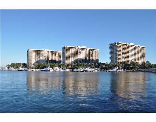 Property Photo:  2 Grove Isle Dr B1706  FL 33133 