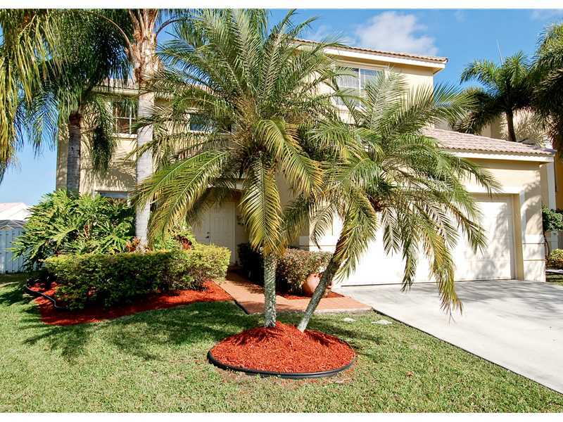 Property Photo: 1055 Briar Ridge Rd FL 33327