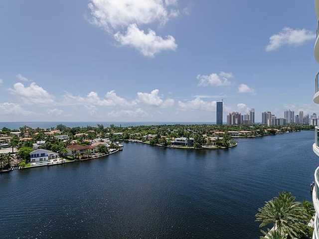 Property Photo:  20201 E Country Club Dr 1104  FL 33180 