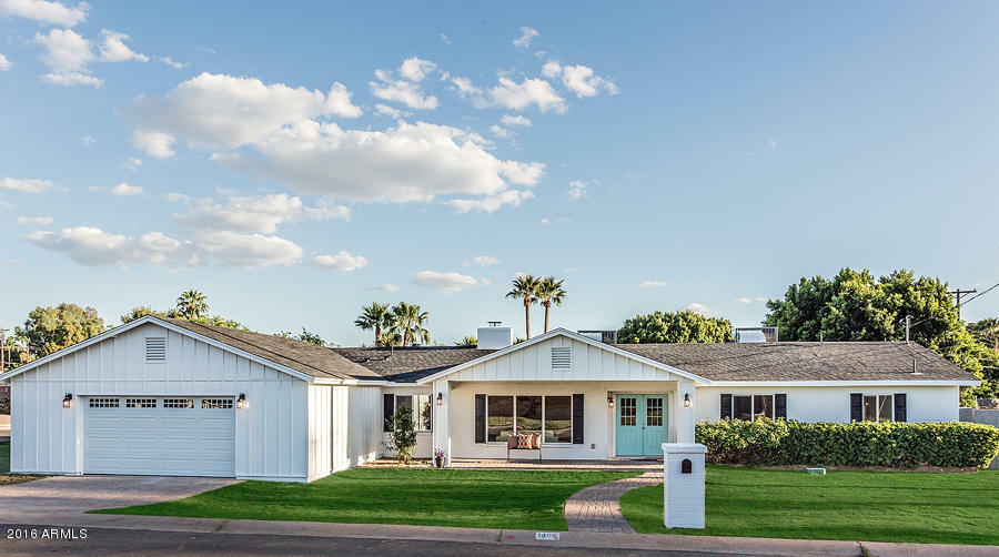 Property Photo:  1909 E Berridge Lane  AZ 85016 