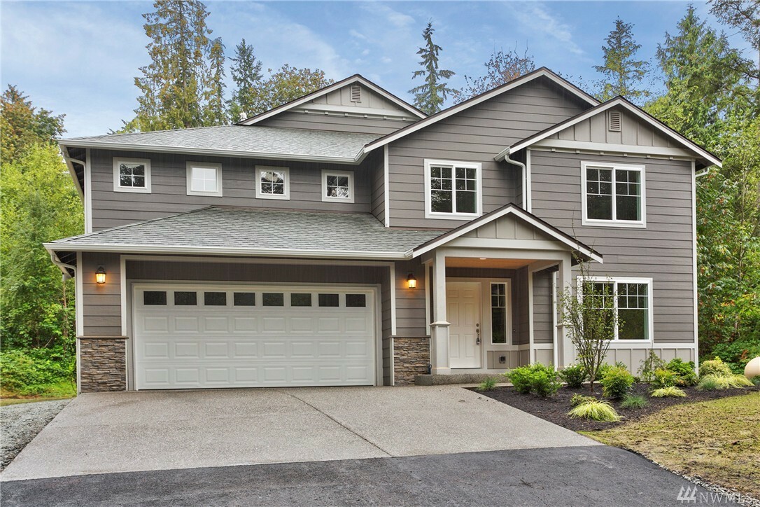 Property Photo:  7102 Lakewood Rd  WA 98292 