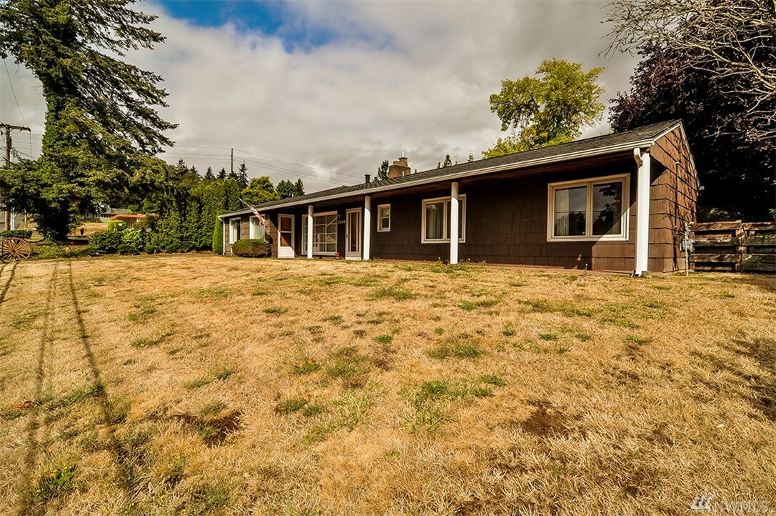 Property Photo:  5124 S 170th St  WA 98188 