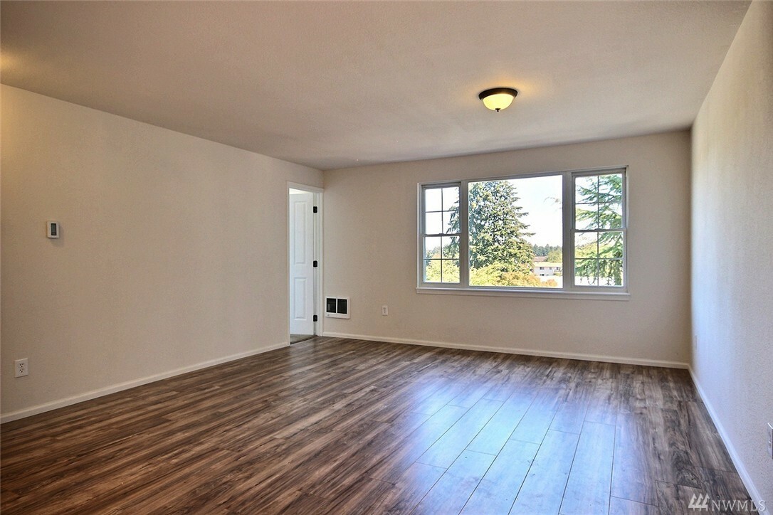 Property Photo: 4822 E K St WA 98404