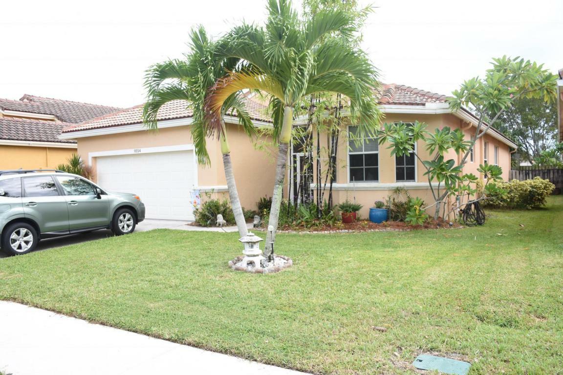 Property Photo: 9554 Verona Lakes Boulevard FL 33472