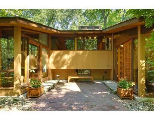 Property Photo: 85 Indian Hill MA 01741