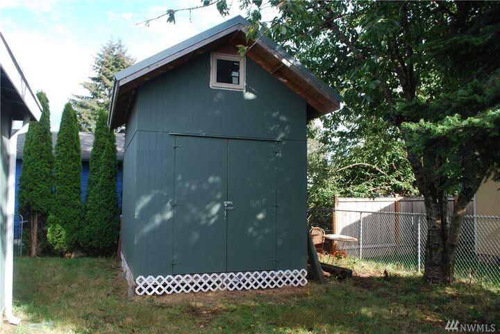 Property Photo:  9006 13th St NE  WA 98258 