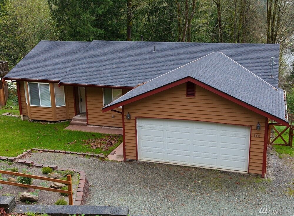 Property Photo: 340 W Alder Dr WA 98248