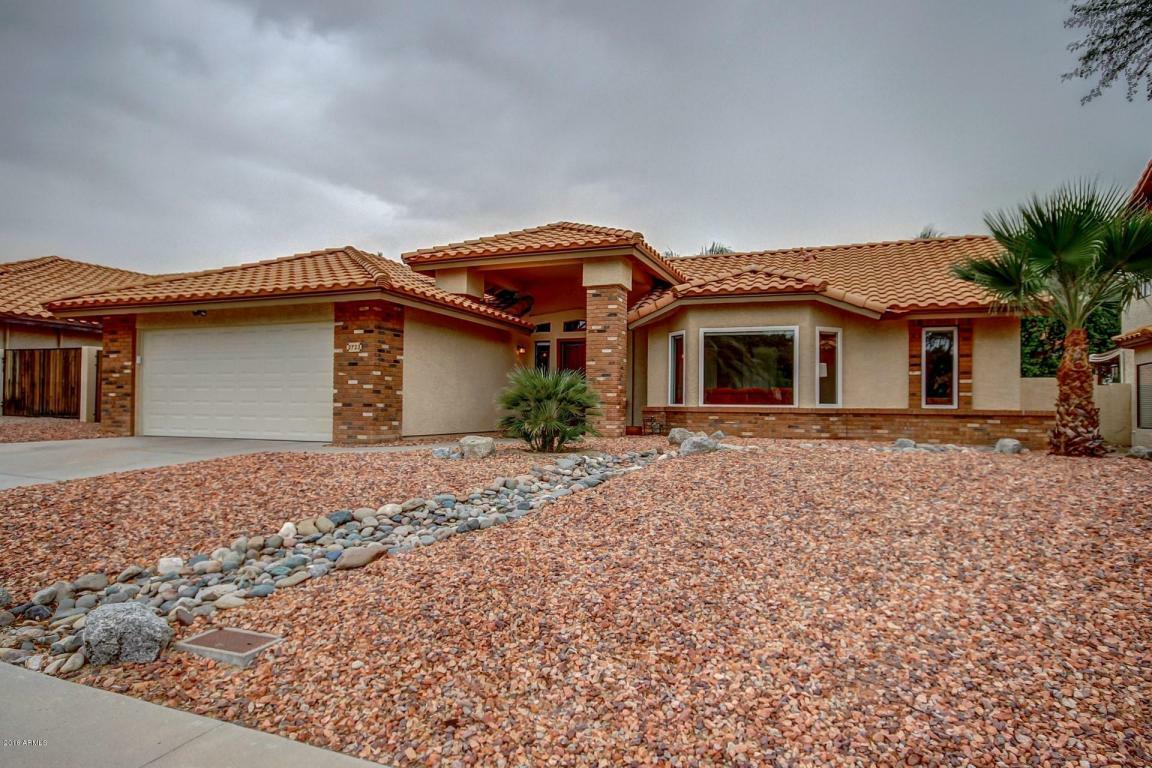 Property Photo:  5723 E Huber Street  AZ 85205 