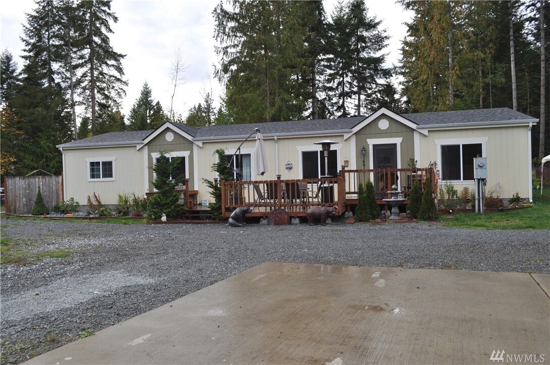 Property Photo:  16616 258th Ave E  WA 98321 