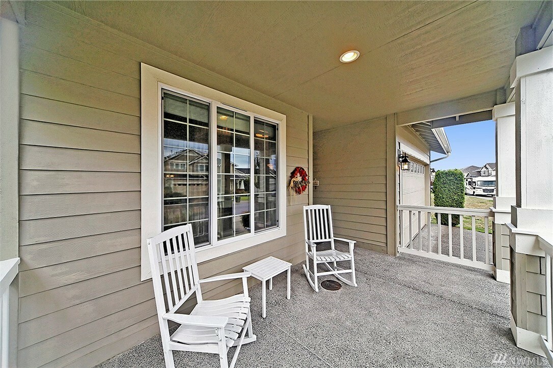Property Photo: 18014 122nd St Ct E WA 98391