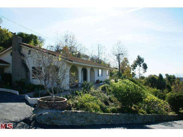Property Photo: 3560 Serra Rd CA 90265