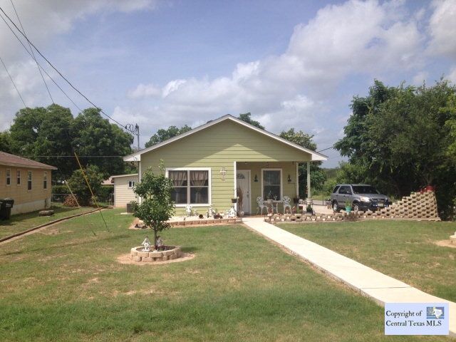Property Photo: 811 1st Street TX 78640