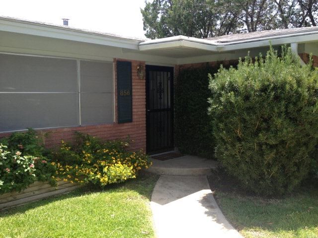 Property Photo: 856 Oak Lane TX 78130