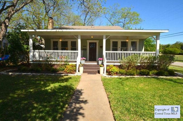 Property Photo: 1208 Belvin Street TX 78666