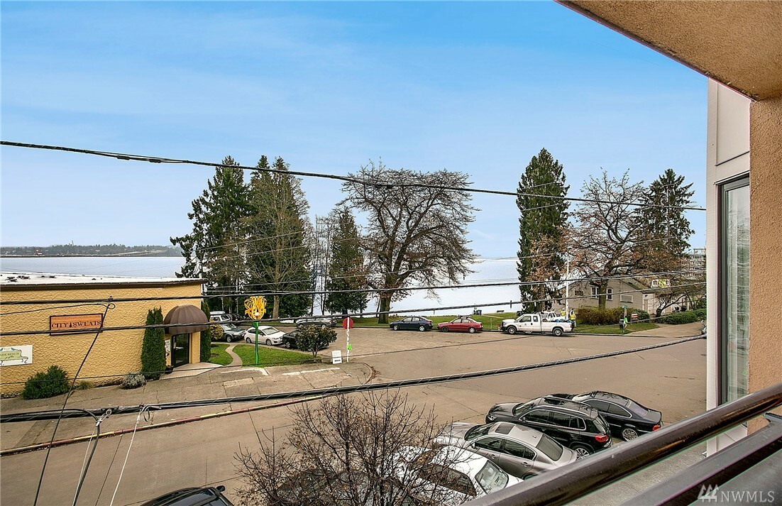 Property Photo:  1929 43rd Ave E 200  WA 98112 