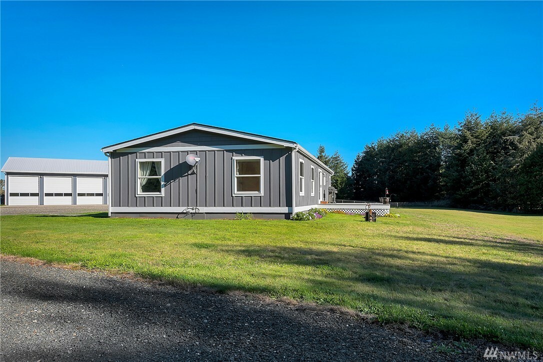 Property Photo:  2432 Plum Tree Dr  WA 98247 