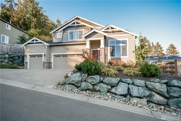 Property Photo: 5408 NE 197th Place WA 98155