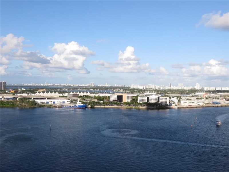 Property Photo:  335 S Biscayne 2206  FL 33131 