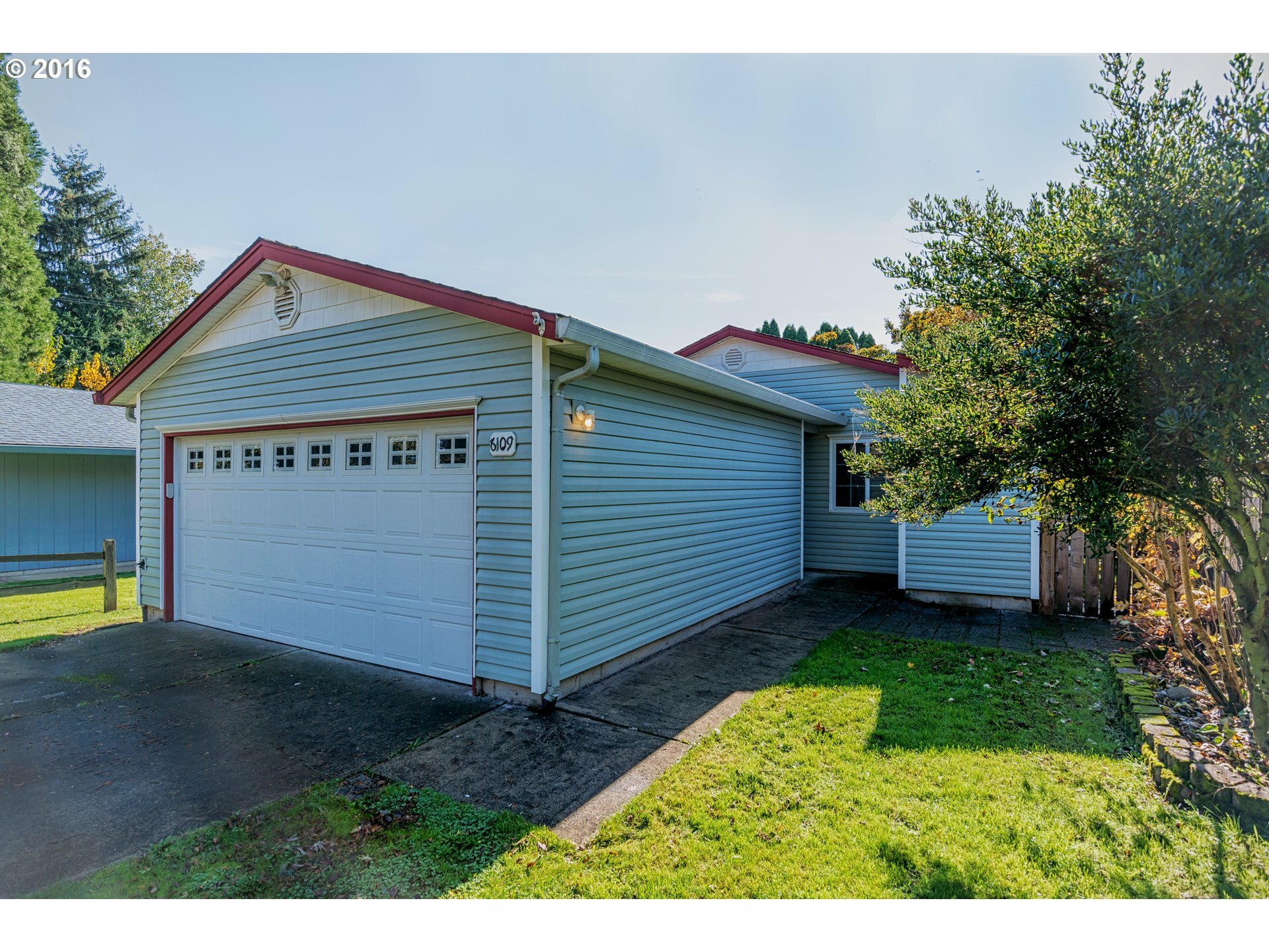 Property Photo: 6109 NE 37th St WA 98661