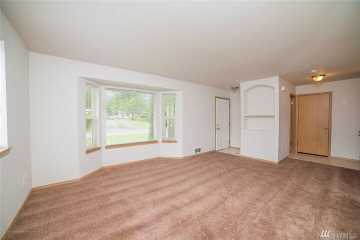 Property Photo:  308 6th St  WA 98251 