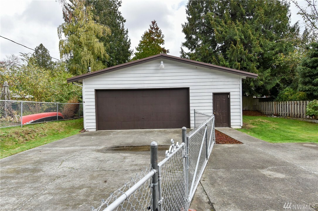 Property Photo:  14074 23rd Place NE  WA 98125 