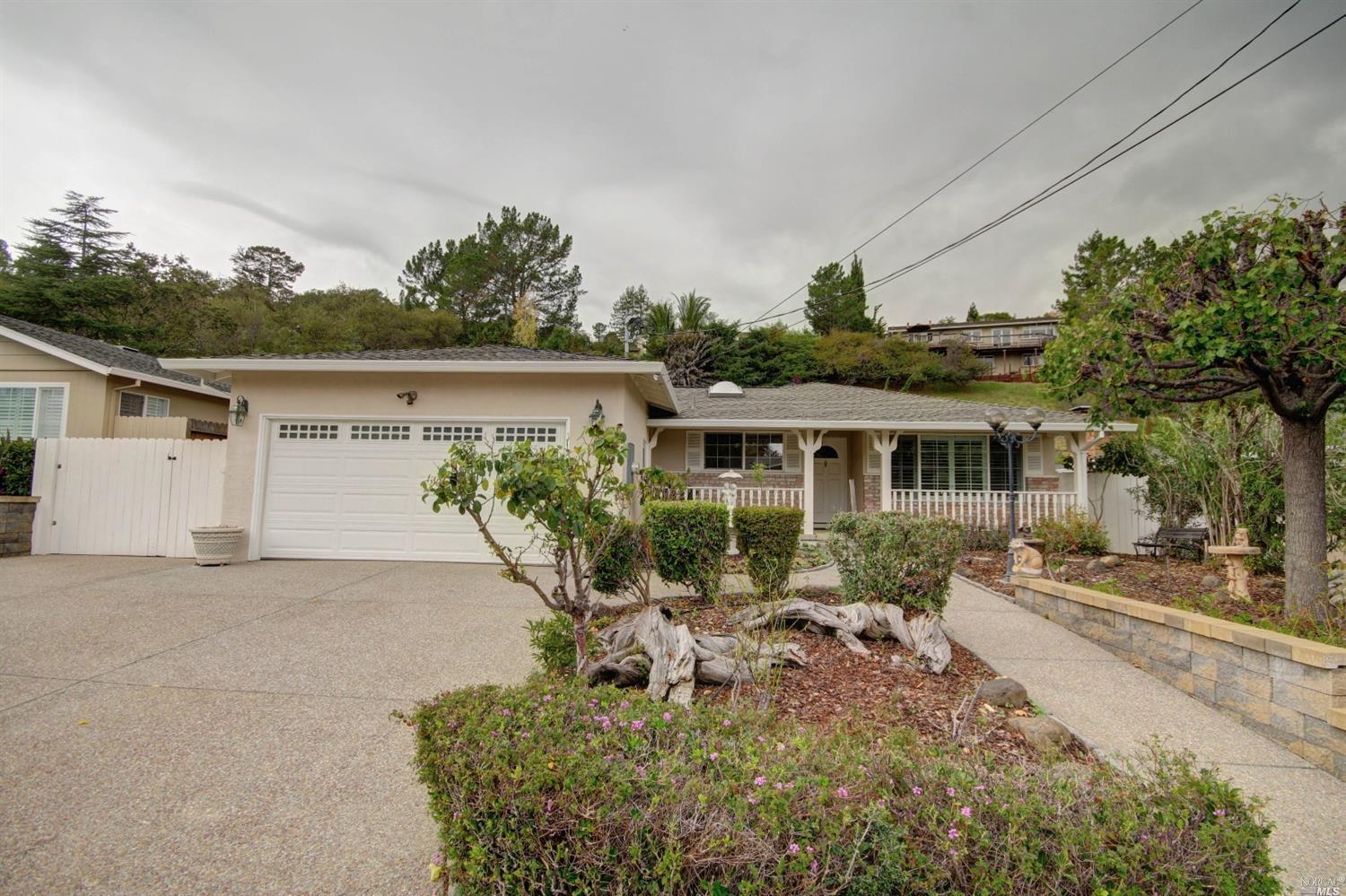 Property Photo:  744 Tamarack Drive  CA 94903 