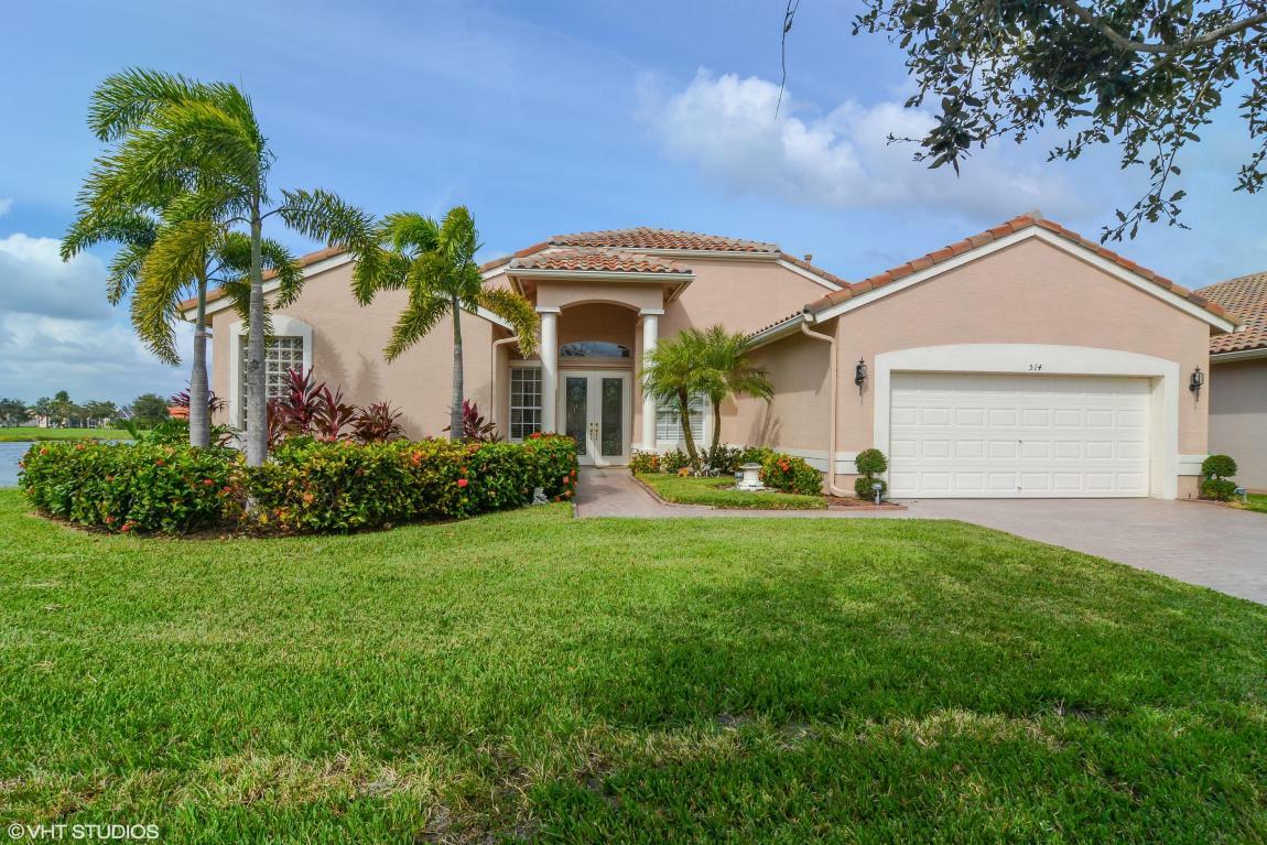 Property Photo:  514 NW Blue Lake Drive  FL 34986 